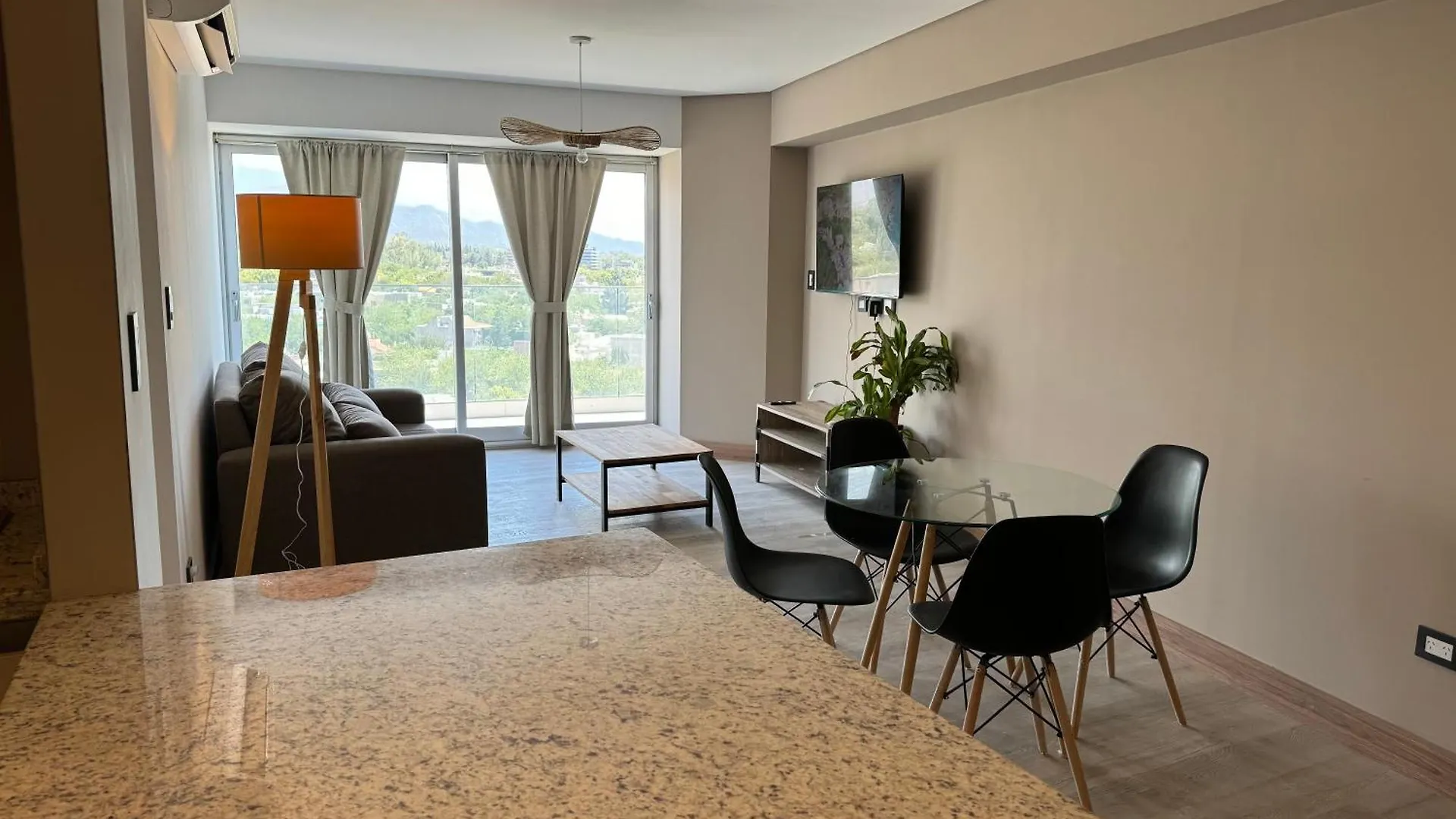 Apartamento Depto Con Vista Increible A La Ciudad Y Cordillera , Con Balcon Mendoza