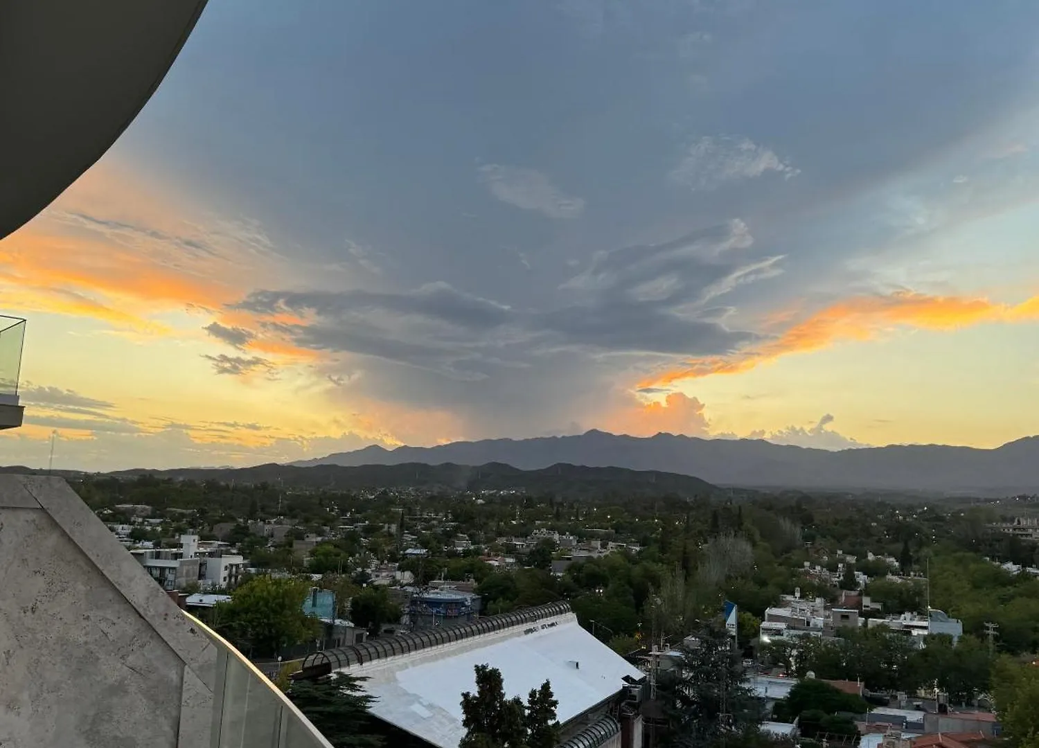 Depto Con Vista Increible A La Ciudad Y Cordillera , Con Balcon Apartment Mendoza 0*,