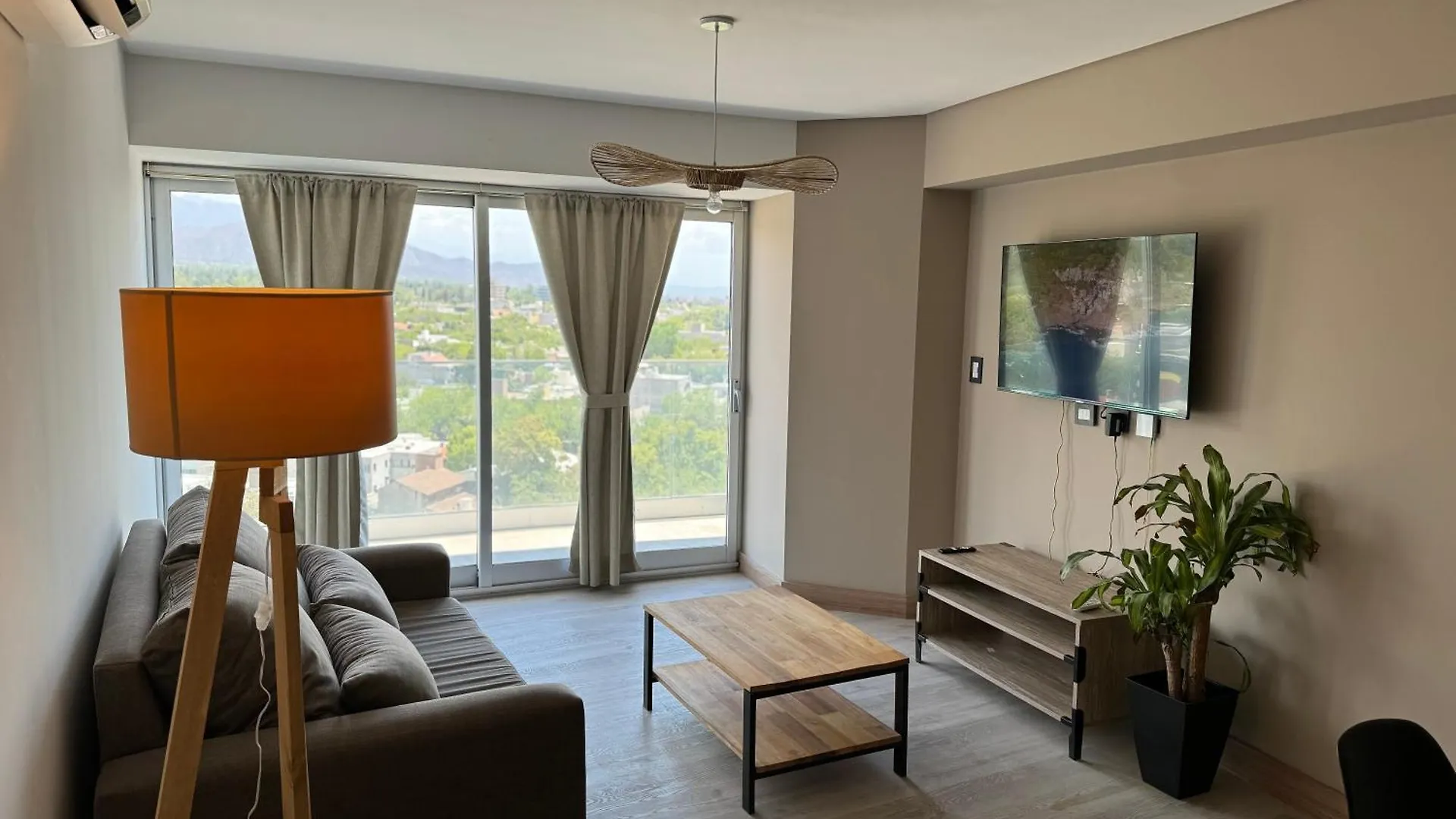 Depto Con Vista Increible A La Ciudad Y Cordillera , Con Balcon location